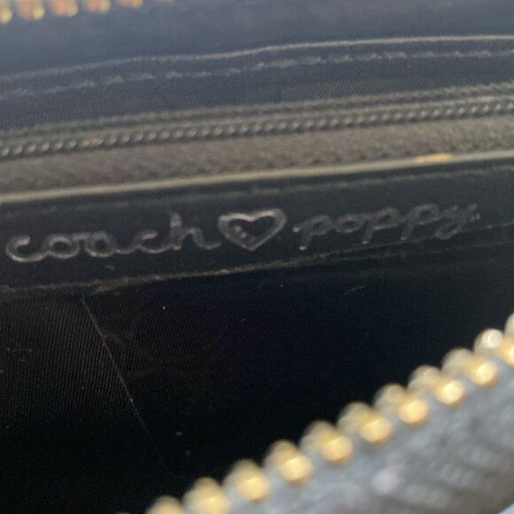 COACH POPPY Black Shiny Leather Zippered Wallet - Picture 4 of 6